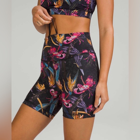 lululemon athletica Pants - Lululemon Wunder Train High-Rise Short 6"